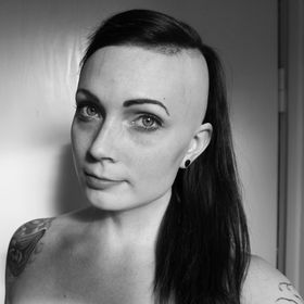 Ulla R