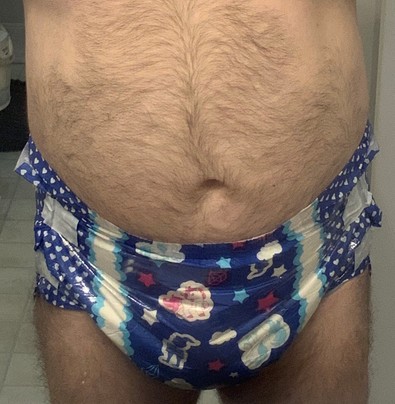I got a pack of MyDiaper Blues in. They're cute, with standing leak guards and actually slim for their capacity. They're going on my short list!