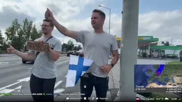 tanssivat pojat houkuttelevat kyydin paikalle