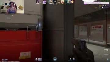 şaşırtıcı bi derecede 4v1 atıyor