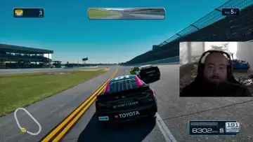 Last Lap Pass Around The Outside !