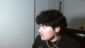 bro plays his own song