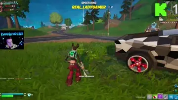lady gamer trys to show her trainers lol
