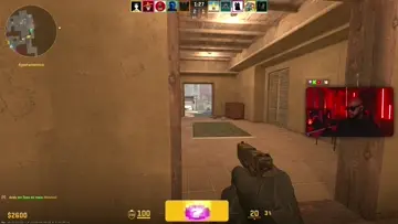 fez os caras sentarem no bico da glock