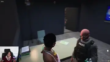 Camila MORALES nargue les agent de la DOA