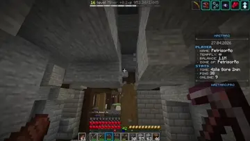 intrați pe live la PetrosorRo și are