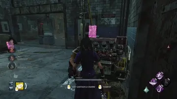 kapının arkasından gelen ghostface