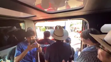 con la doña🤣