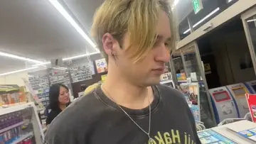 streamer gets assaulted by gay man