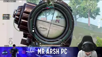 1v4 Squad Wipe Using only Grenade
