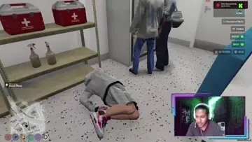 Atendiendome en el seguro " HOSPITAL "