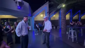 Og tuhi and corona rip the dancefloor