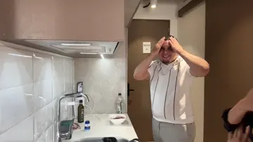Moto cocinando según él