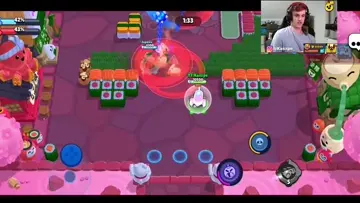 Clutch by Kaszpe