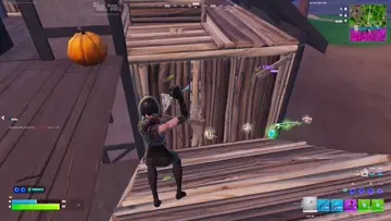 Playing Fortnite with a Woman is bad XD