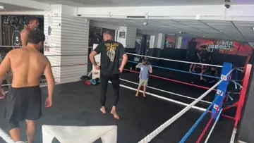 The Bull trying it with Jord