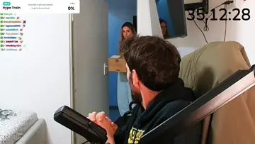 אשתו של עודד