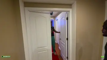 Entrance / Bathroom