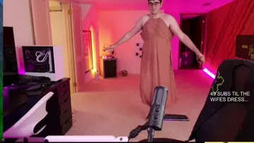 Stocks got 50 subs gifted to wear this.. lol
