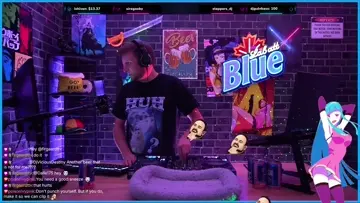 DjViciousDestiny considers punching his own nose