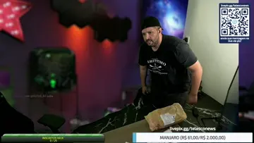 telasco fazendo flexão