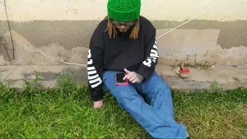 streamer outside
