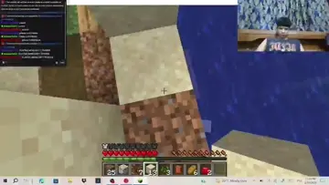 WATCH STREAM RIGHT NOWWW    (FOLLOWWW)