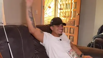 ALDO PAYS HIS CAM MAN $1,000 CASH!!
