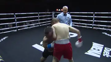 little man vs monarch