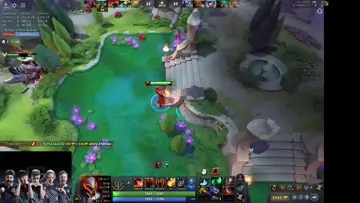 Jugando a las escondidas xd