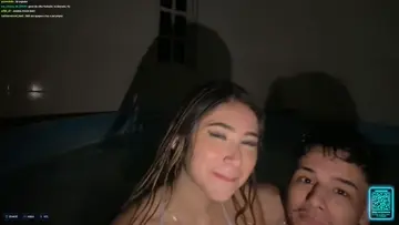 bia e yuri se beijando 