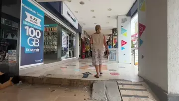 kafayı kaldırdı