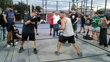 Se cree max holloway