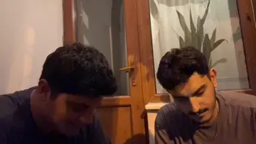yt4