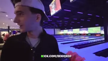 BeniqxOP Takes Picture wit fan