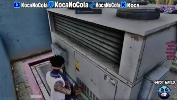 "i bounced my ass n got sent up for a day"  Wtf 🤣