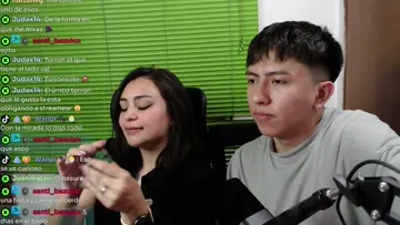 Comiendo mrd que trajo Val