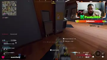 tienen que bajarle a esa arma 😂😂