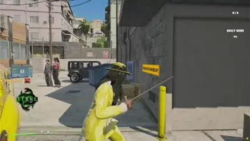Silk sees Jerrys new disguise