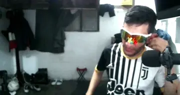 byly es desordenado y lamparoso