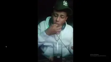 asi la destapo a ella