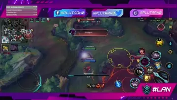 AtacaDeCerquita cuando tiene zhonias jajasxd