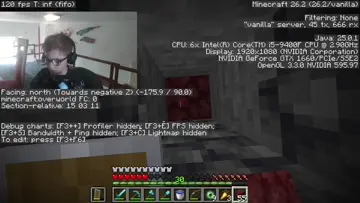 adam našel hned portal
