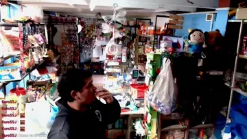 JOVEN SUFRE EPILEPSIA EN VIVO