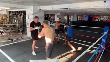 K gets the angle perfect after learning once