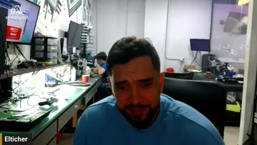 El ticher reacciona a robo historico