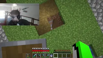 Adam je profesionální hráč minecraftu 