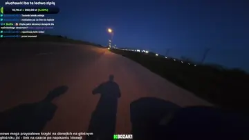 zatrzymują auto i podszywają się pod tajniaków