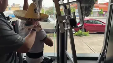 😂