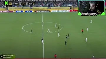 Cavani mete el tercero